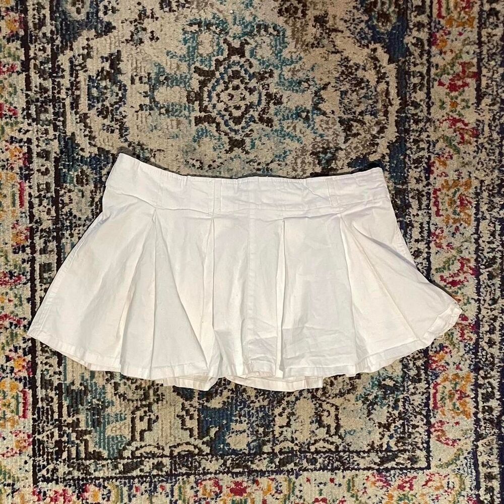 Women's White Skirt